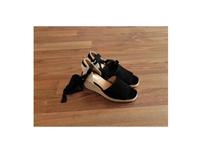 Espadrilles Veloursleder Sandalen Keilabsatz Leder H&M Gr. 39 Nordrhein-Westfalen - Leverkusen Vorschau