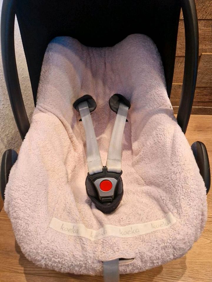 Babyschale Maxicosi Pebble Pro + Isofix Station in Köhlen