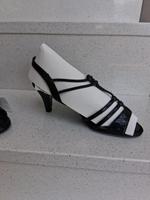 Sandalen neu Tamaris 39,schwarz Nordrhein-Westfalen - Haan Vorschau