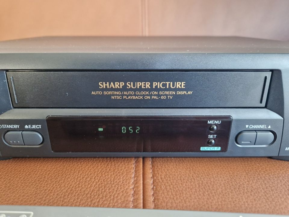 Sharp VC-M312 Videorecorder inkl. Fernbedienung, guter Zustand in Paderborn