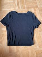 Kurzes Top und T-Shirt in schwarz Neuhausen-Nymphenburg - Nymphenburg Vorschau