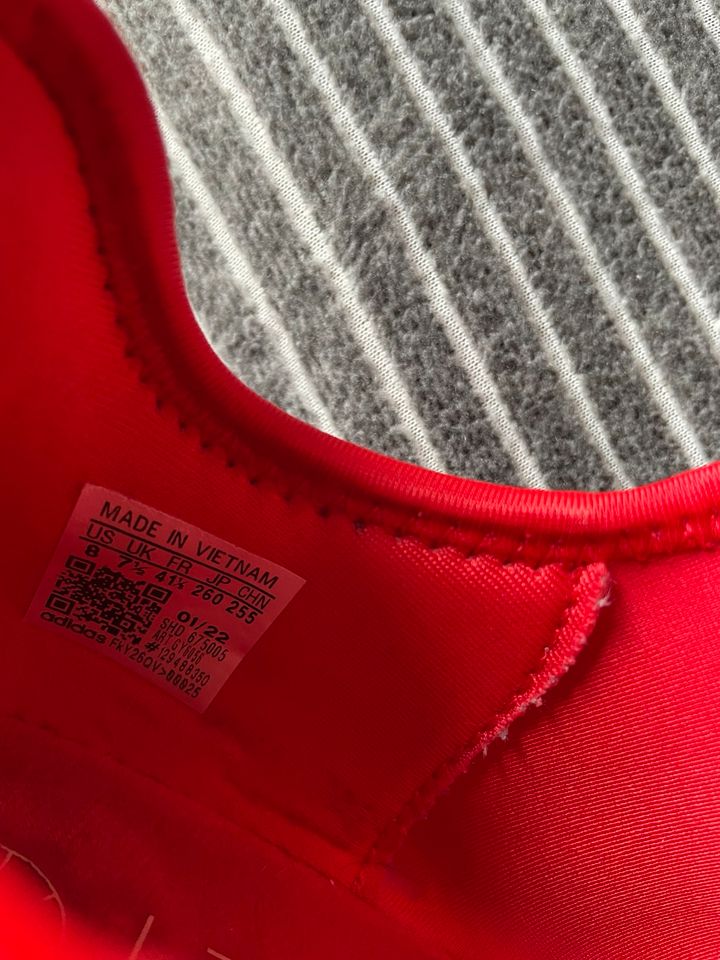 Adidas NMD r1 Rot in Wickede (Ruhr)