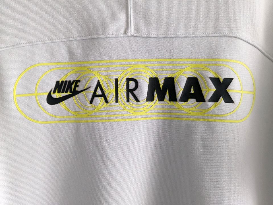 Nike Air Jacke zu verkaufen in Dresden