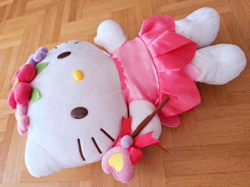 Sanrio Hello Kitty Plüsch Puppe Fee 15,7" 40 cm wie neu in Wentorf