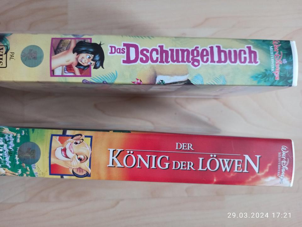 DISNEYs König der Löwen, Lion Guard, Simba u.a. DVDs, Puzzle...AB in Markneukirchen
