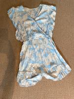 Kurzer Jumpsuit Sommer blau weiß Tropen Muster Hamburg-Nord - Hamburg Eppendorf Vorschau
