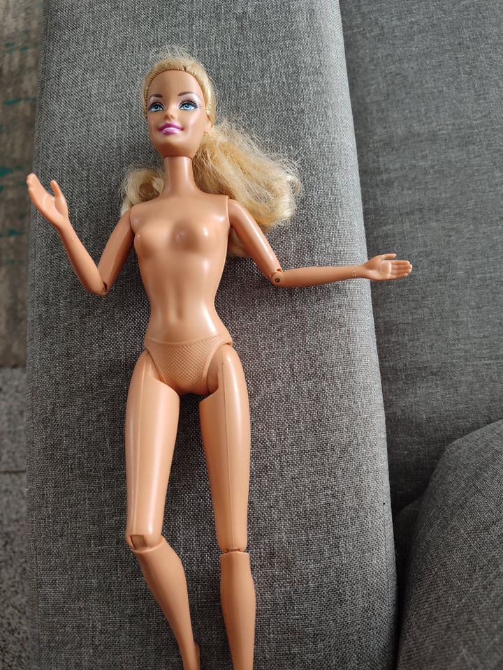 Alte Barbie Puppe Vintage mit beweglichen Gelenken in Nordrhein-Westfalen -  Grevenbroich | Barbie Spielzeug gebraucht kaufen | eBay Kleinanzeigen ist  jetzt Kleinanzeigen