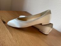 Schuhe Braut Marke Rainbow Club, Ivory Glitzer, Größe 40 / 7 neu Hessen - Maintal Vorschau