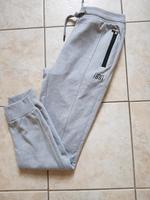 NEU CERRUTI Hose Sweathose Gr.M Berlin - Neukölln Vorschau