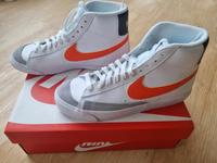 Neue Nike Blazer Mid 77 Sneaker, hohe Sneaker,weiß/orange, Gr 40 Bayern - Reichertshofen Vorschau