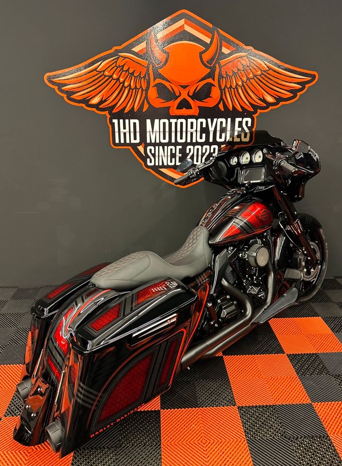 Harley Davidson Street Glide Custom Bagger AirRide in Birkenfeld