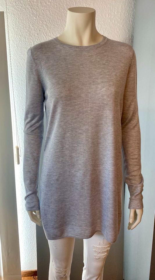 Zara Feinstrick Pullover lang hellgrau Gr. M wie Neu in Haibach Unterfr.