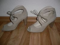 Gerry Weber Damenschuhe Pumps Gr. 36 beige - hellgrau NEUWERTIG Nordrhein-Westfalen - Bergneustadt Vorschau