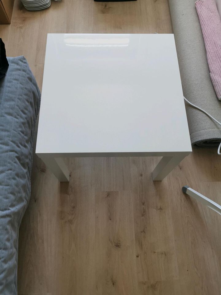 Beistelltisch LACK von IKEA weiß Hochglanz in Leipzig