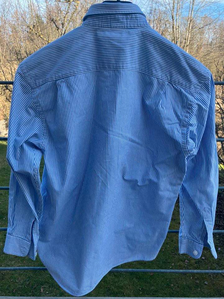 Blau-weiß gestreiftes Hemd Baumwolle Gr. 152 bis 158 in Wasserburg am Inn