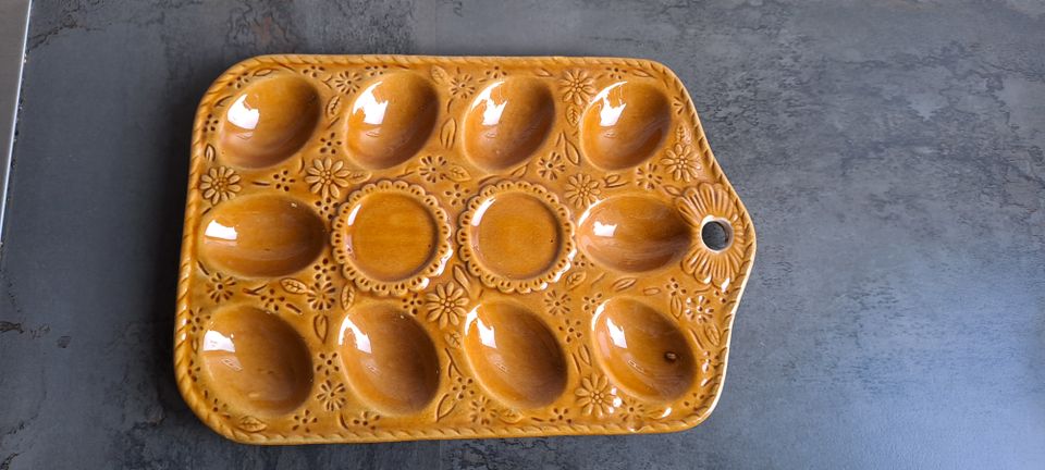 Keramik Eier Tablett Hühner Salz Pfeffer Streuer Vintage in Wirges  