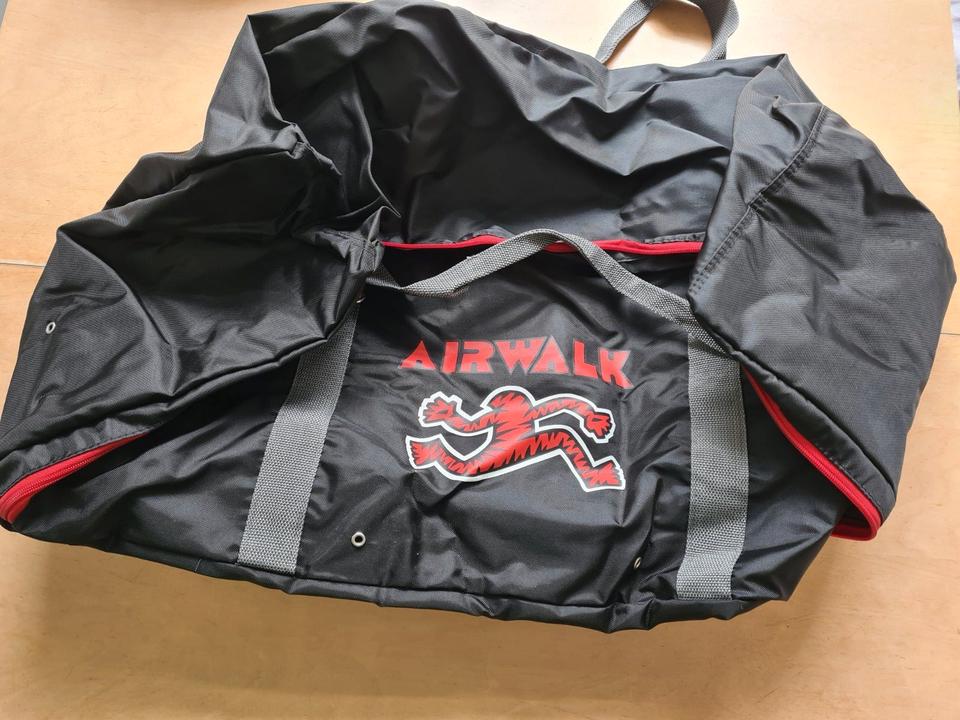 Seltene Airwalk Sporttasche Running Men orig. 80s ungetragen