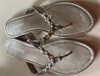 Silber Flipflops Sandalen Perlen Gr. 39-40 elegant trendy Baden-Württemberg - Neuried Vorschau