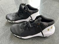 Unser Armour Unisex Basketball Schuh, Gr UK 12, 47,5 wie neu Frankfurt am Main - Westend Vorschau