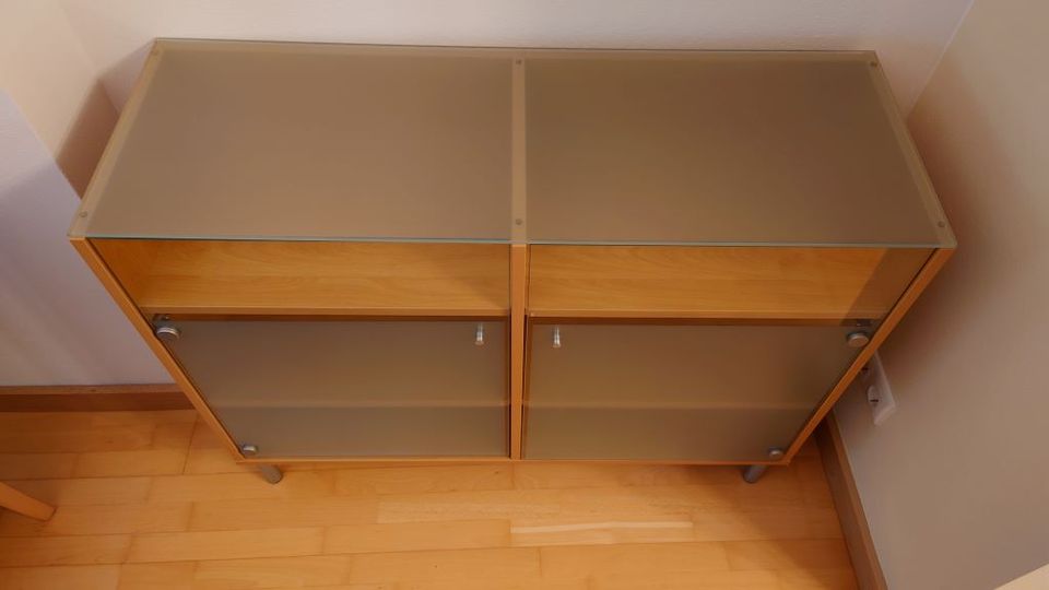 Sideboard/ Kommode mit Glastüren in Osnabrück