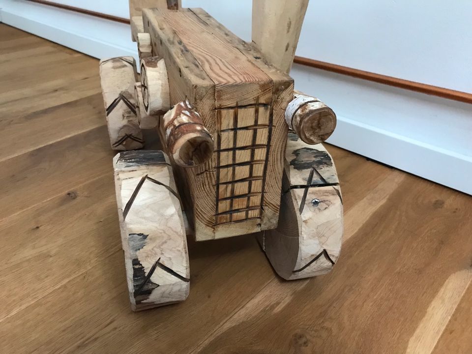 Traktor Holz Handarbeit Dekoration Spielzeug in Essen