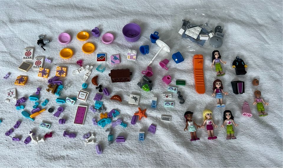 Lego Friends Menschen Figuren Zubehör Konvolut sondern Steine in Leverkusen