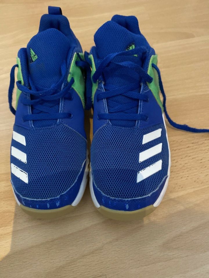 Adidas Turnschuhe Hallen Schuhe rutschfest gr 37 in Bayern - Olching | eBay  Kleinanzeigen ist jetzt Kleinanzeigen