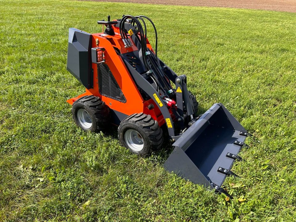 RADLADER MINIRADLADER LADER HT306 4X4 in Furth im Wald