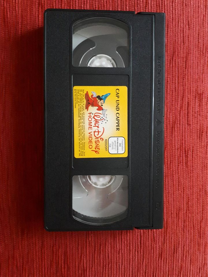 WIE NEU: Disney Cap & Capper VHS einmal abgespielt in Siegen