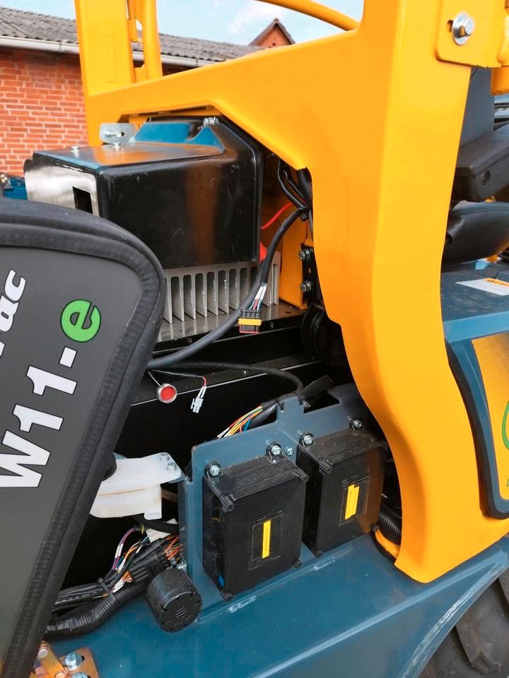 Hoflader Eurotrac W11-E - Antrieb: Elektromotor, Batterie, emissionsfrei, nachhaltig - Leistung: kraftvoll, effizient, leise - Einsatzbereiche: Baugewerbe, Gartenbau, Landwirtschaft, Kommunaltechnik in Heemsen