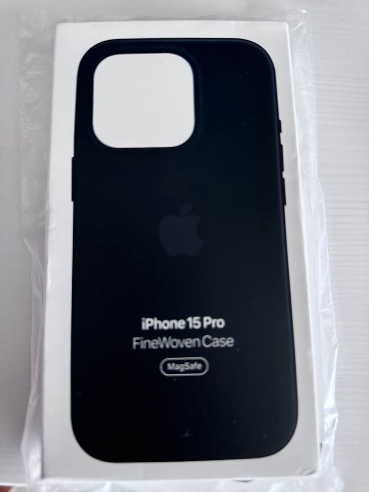 MagSafe FineWoven Case schwarz fürs iPhone 15 Pro in Zetel