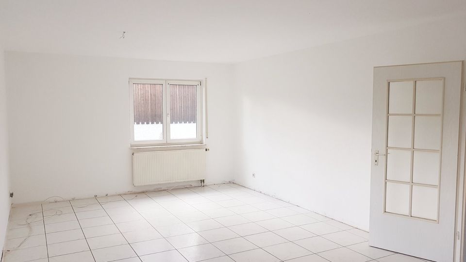 Kapitalanlage - 4 Zi. Wohnung / Balkon / zwei Stellplätze / Gartennutzung in Börrstadt