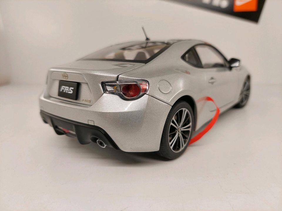 Scion FRS Toyota GT 86 Subaru brz 1:18 Autoart in Lichtenau