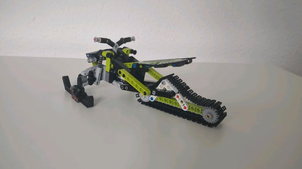 Lego Technic 42021 Schneemobil 2-in-1 Motorschlitten Snowmobil in Limburgerhof