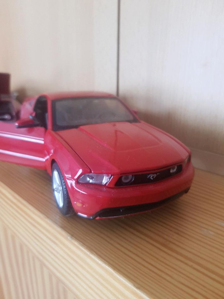 Ford Mustang 2x in Dormagen
