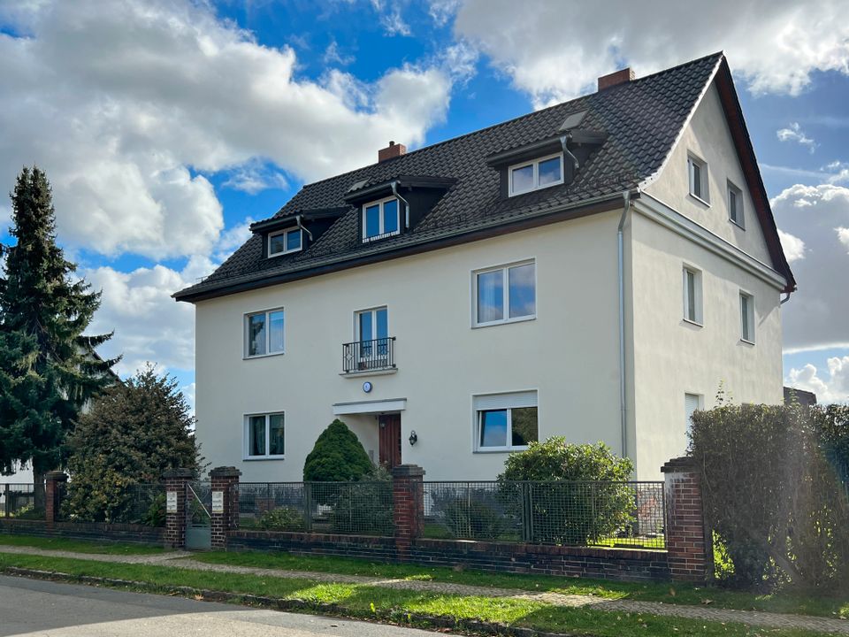 Mehrfamilienhaus auf schönem Grundstück in Berlin-Lichtenrade ! 5 Wohnungen + Bungalow in Berlin