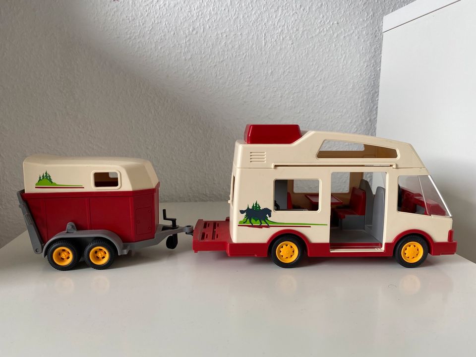 Playmobil Pferdetransporter mit Anhänger in Neuss