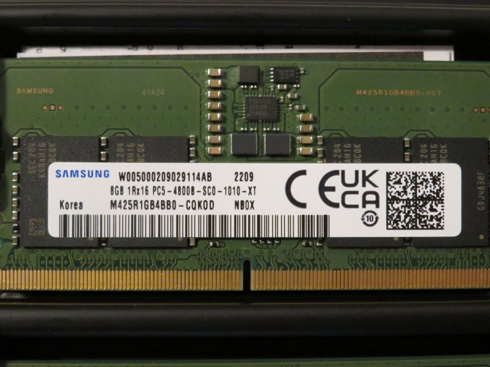 92x Samsung 8GB 1Rx16 PC5-4800B-SC0-1010-XT *NEU* in München