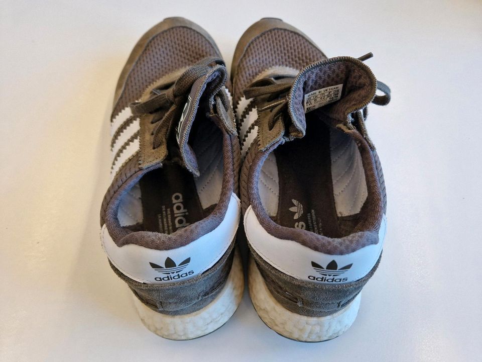 Adidas Sneaker (42) in Stuttgart