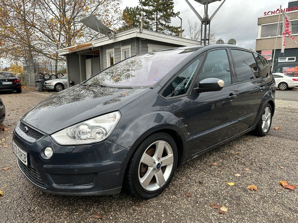 Ford Galaxy 2,2 TDCi 129kW DPF Trend in Nürnberg (Mittelfr)