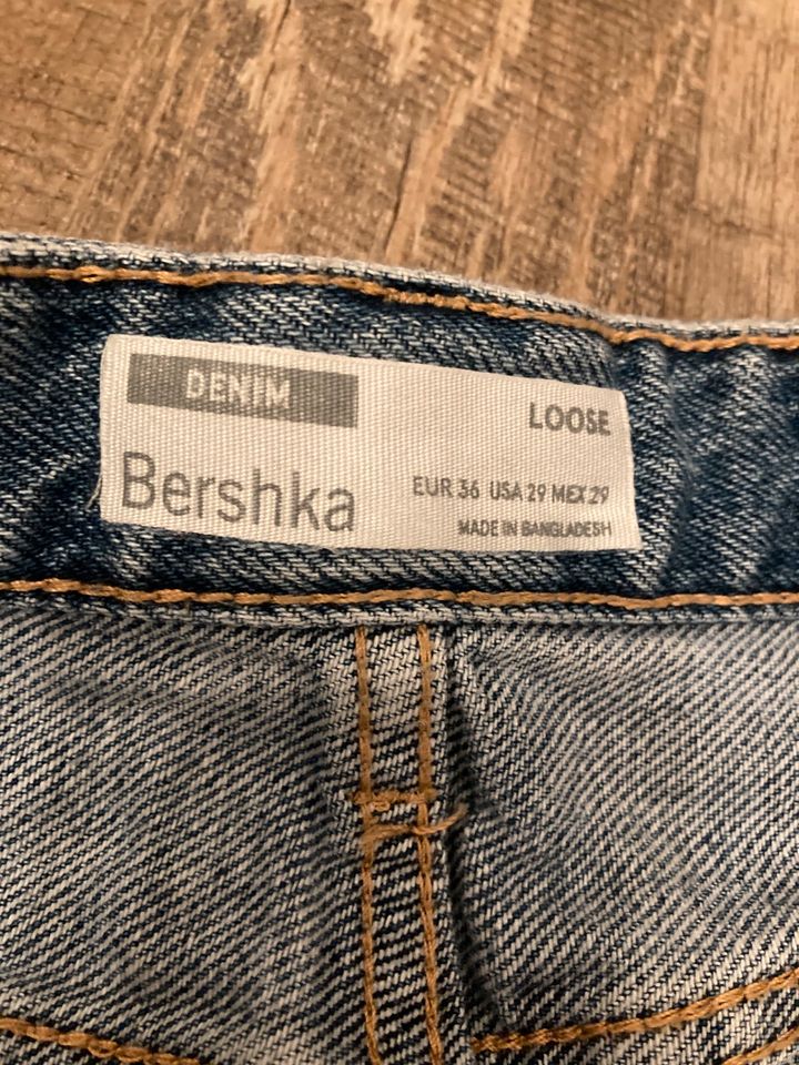 Bershka Jeans Mumjeans Momjeans in Pfaffenhofen a.d. Ilm