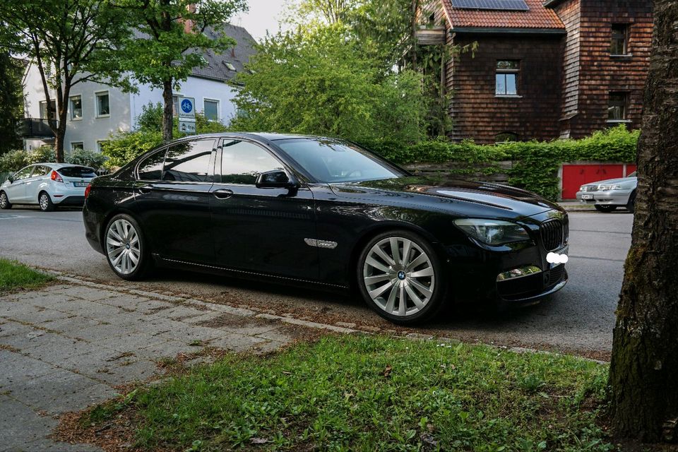 BMW 740i M760i Optik in München