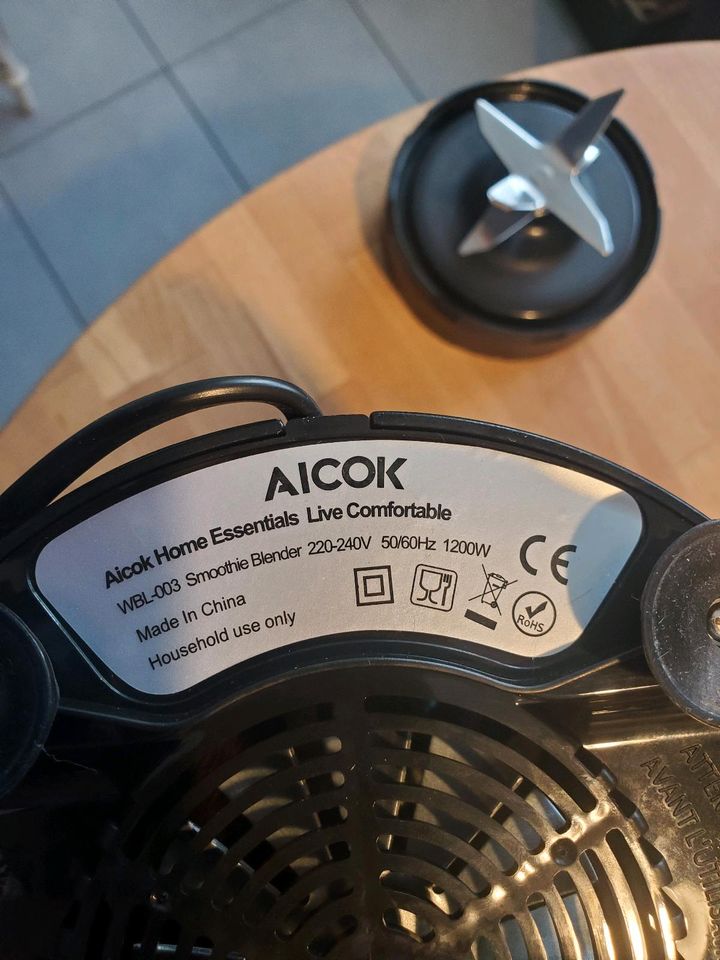 Aicok Blender Smoothie Maker gebraucht in Steißlingen