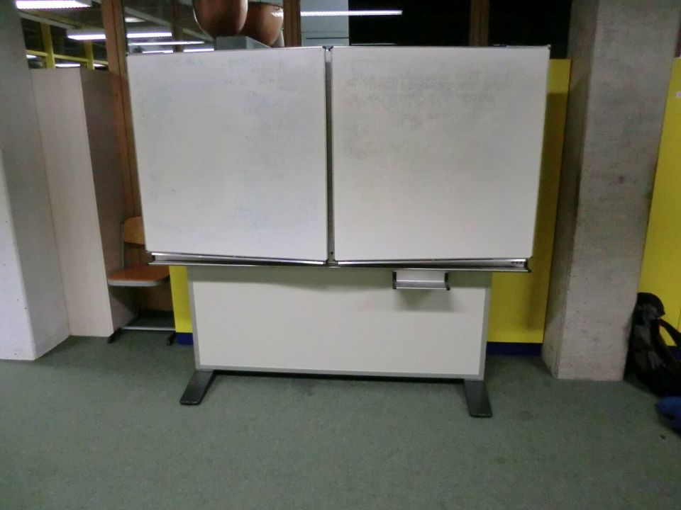 Whiteboardklappschiebetafel, Fa VS, Musiklineatur innen, NP1050,- in Konstanz