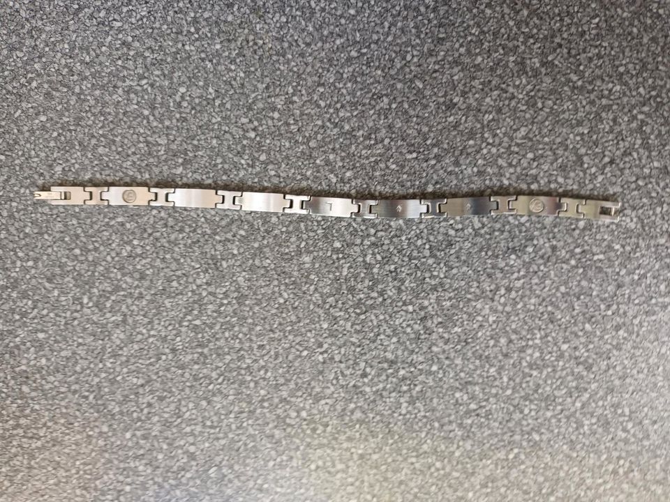 Edelstahl Armband  rhodiniert mit Magnet Schmuck 18, 5 cm land in Berlin