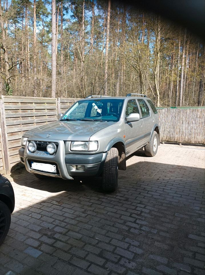 Opel Frontera B 3.2L 205PS V6 in Beelitz