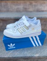 Adidas Forum 84 white Gold low sneaker Schuhe Nordrhein-Westfalen - Herford Vorschau