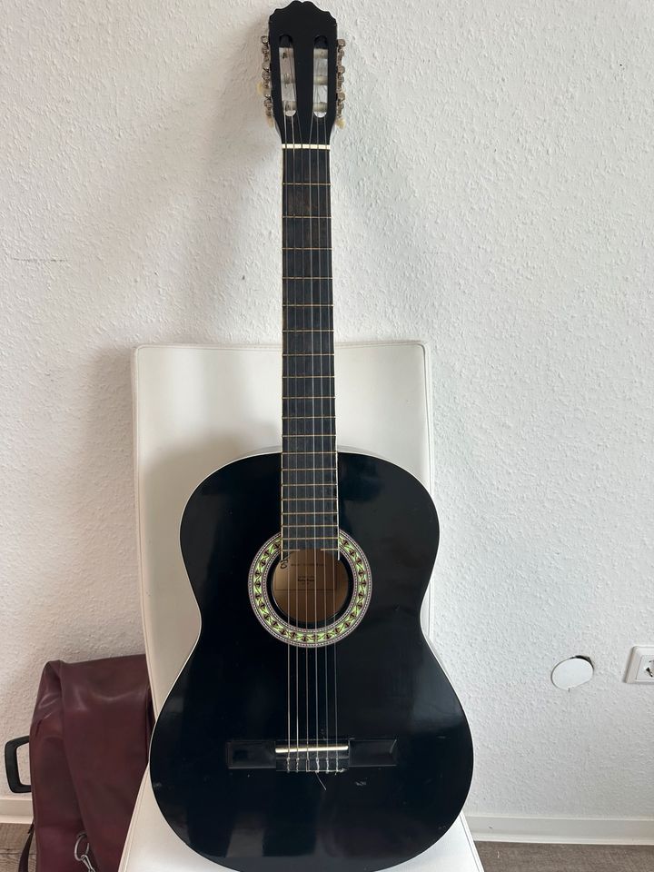 Gitarre Klassiker schwarz mit Tasche 35€ in Essen