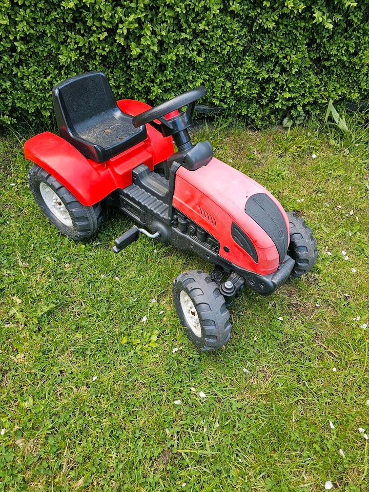 Bobbycar Tretauto Kleiner roter Trecker Traktor Spielzeug in Rostock