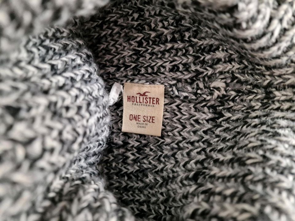 Hollister Bärchenmütze Mütze Wintermütze Schwarz Weiß One Size in Neuss